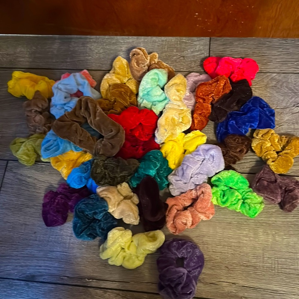 38 Hair ties
